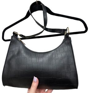 Black shoulder purse